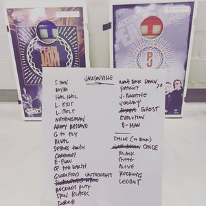 Setlist photo from Pearl Jam - Jacksonville Veterans Memorial Arena, Jacksonville, FL, USA - 13. Apr 2016